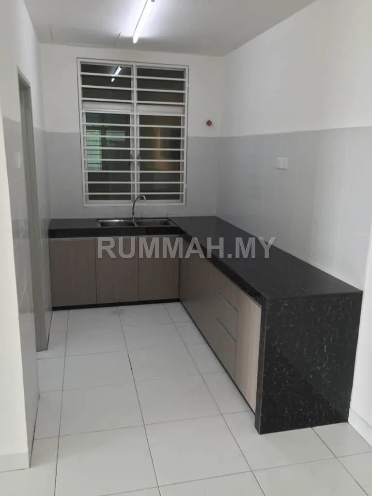 condo in bandar saujana putra, Selangor — photo 2