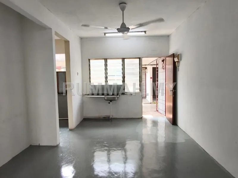 condo in Permatang Tinggi, Penang — photo 2