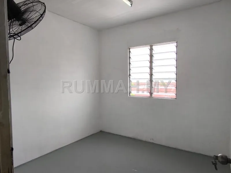 condo in Permatang Tinggi, Penang — photo 3