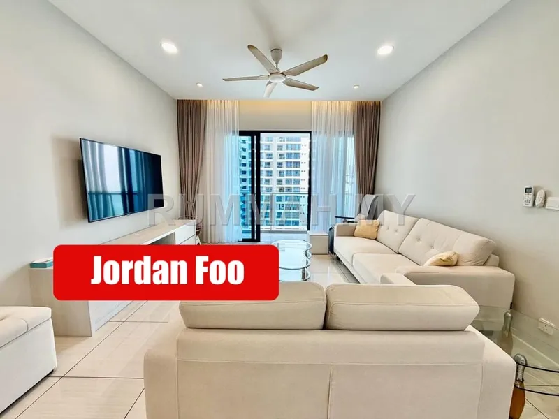 2-bedroom condo in Bayan Lepas, Penang for sale — Queens Residence Q1 Fully Renovated Seaview Poolview Queensbay 1200sf