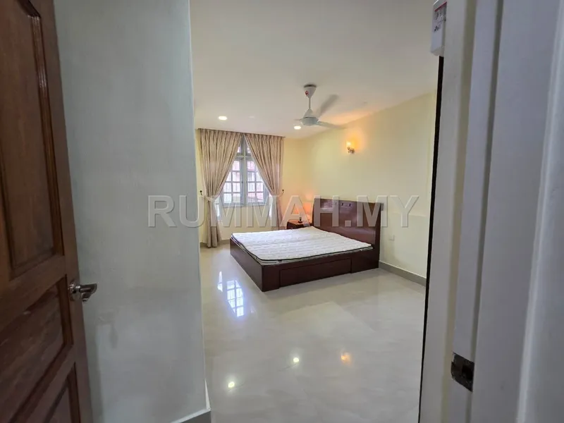 condo in Pulau Tikus, Penang — photo 2