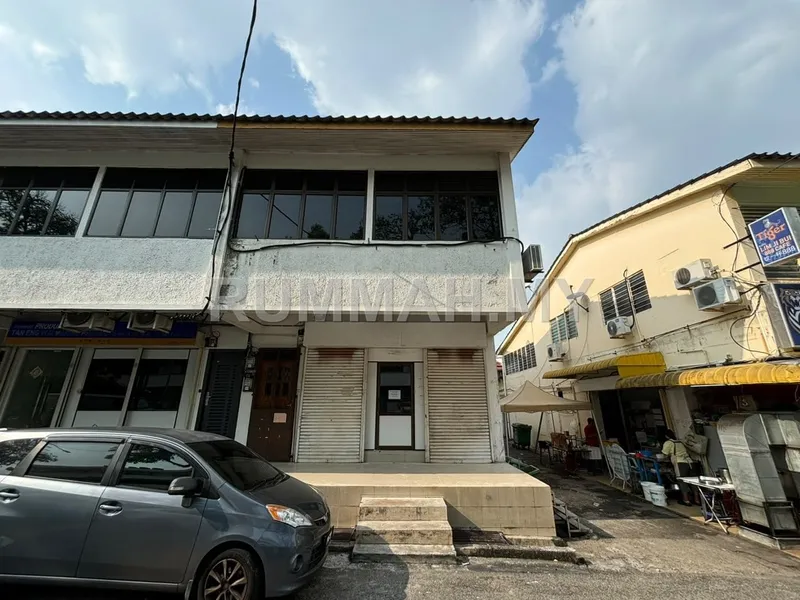 Exclusive Listing - Commercial Shoplot in front Chung Hwa School at Island Glades Greenlane For Rent 2050 Sqft !