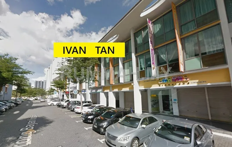 Ground Floor Commercial Shop【 Bay Avenue Bayan Bay 】Near Queensbay