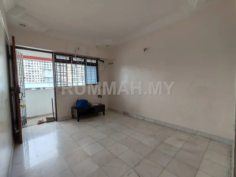 Gat Lebuh Macallum Flat Partly Furnished For Rent