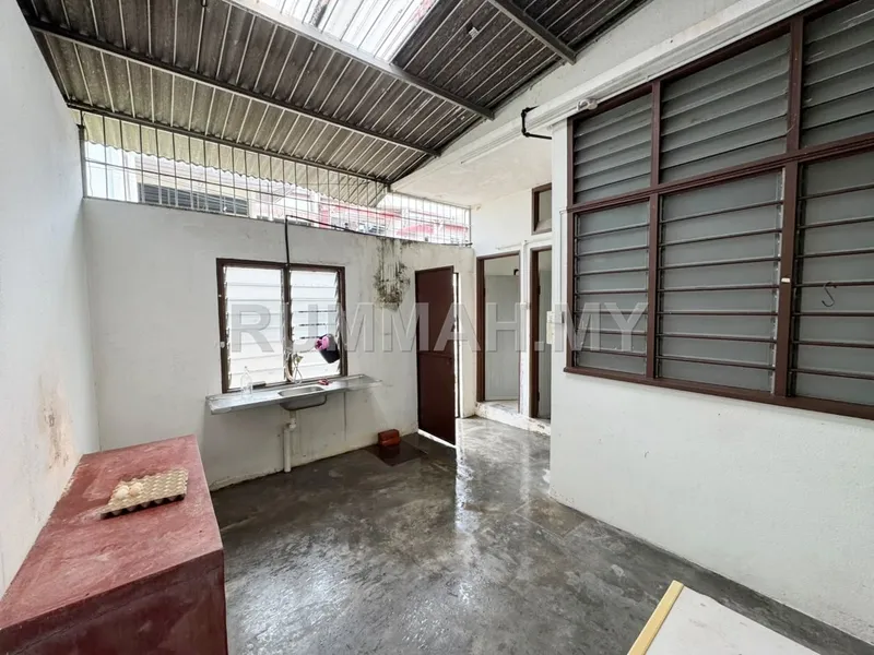 house in Gelugor, Penang — photo 2