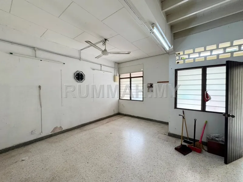 house in Gelugor, Penang — photo 2