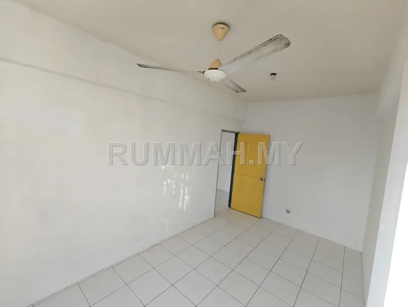 condo in Jelutong, Penang — photo 3