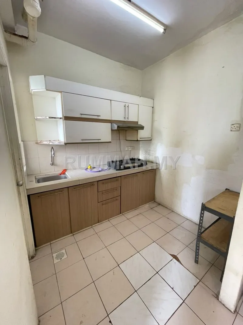 condo in Pekan Subang Jaya, Selangor — photo 2