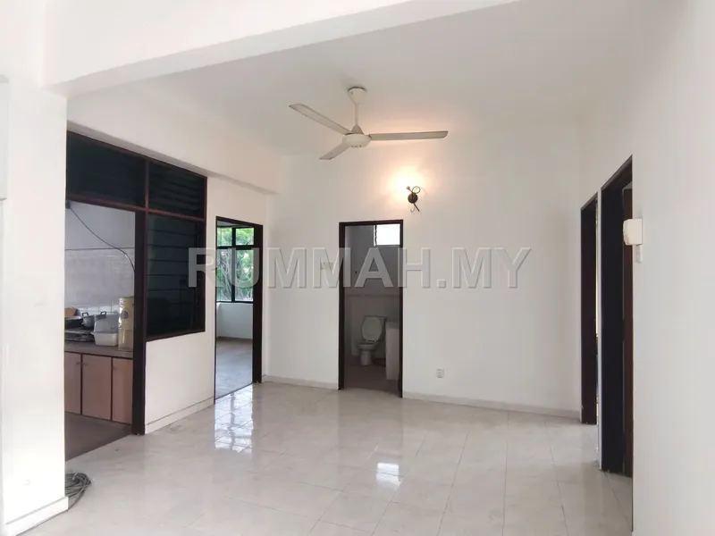 Villa Ria @ Tanjong Bungah | Beachfront Corner Home for Sale 🏡 面朝大海 · 角间海景房 | Beachfront Corner Home