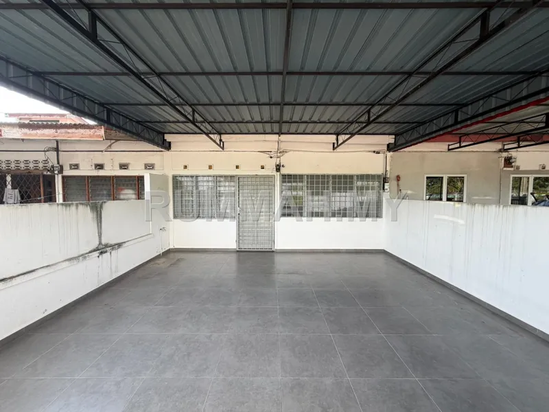 house in Permatang Tinggi, Penang — photo 2