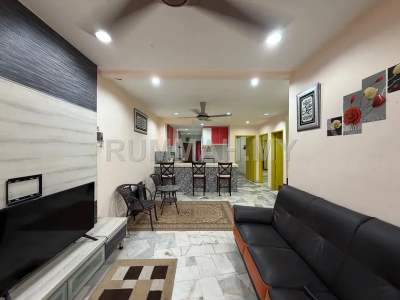 1.5 sty Terraced House for Sale @ Bandar Tun Hussein Onn