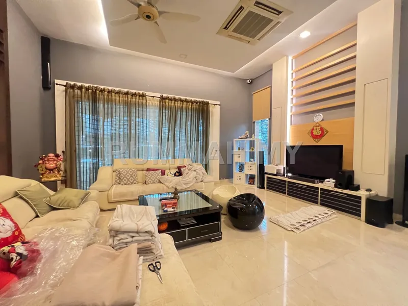 Bungalow for Sale @ Bayu Mas, Cheras | Renovated Extended