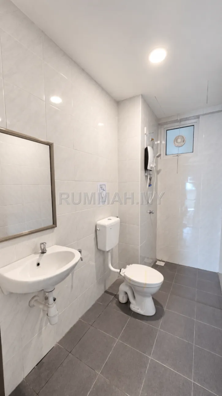 condo in Gelugor, Penang — photo 3
