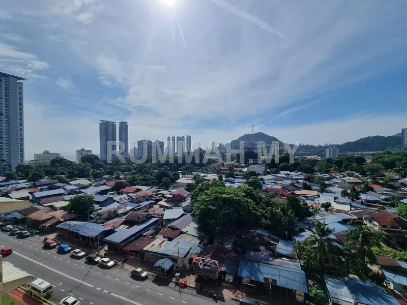 Azuria Tanjung Bungah