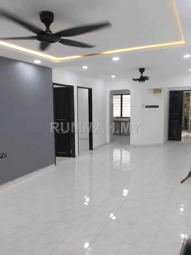 condo in Taman Kampar, Perak — photo 2