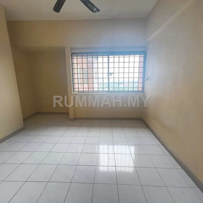 condo in Larkin, Johor — photo 3