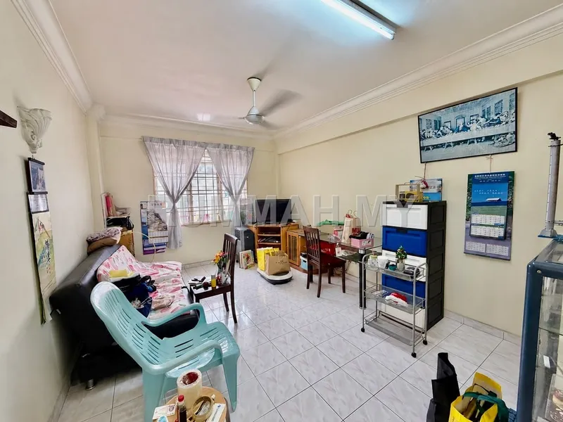 condo in Bandar Selesa Jaya, Johor — photo 2