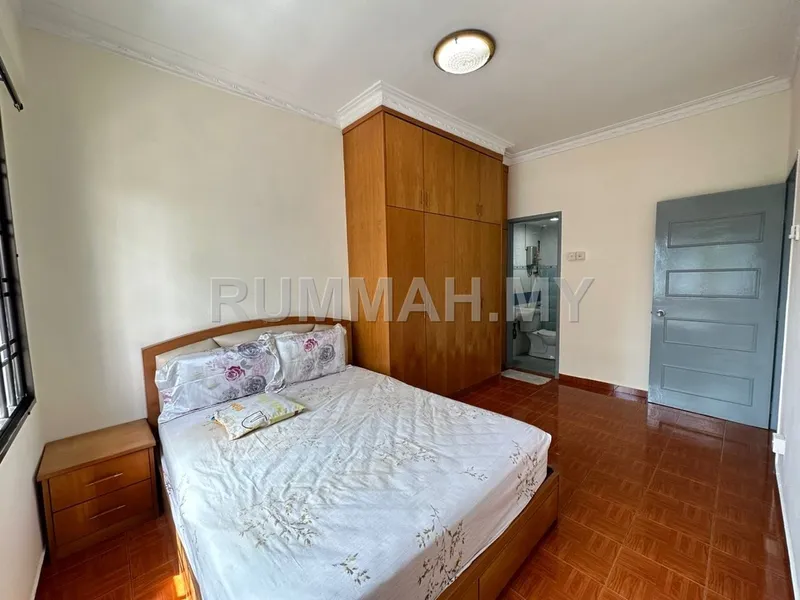 condo in Taman Tampoi Indah, Johor — photo 2