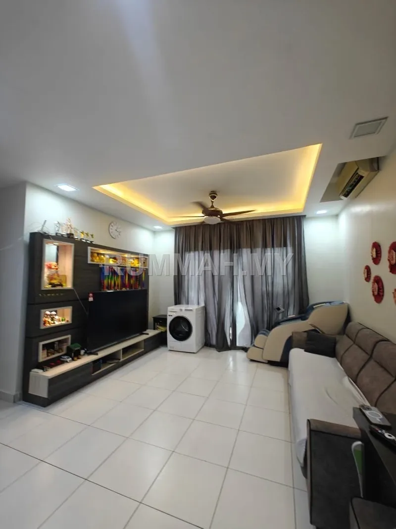 condo in Larkin, Johor — photo 2