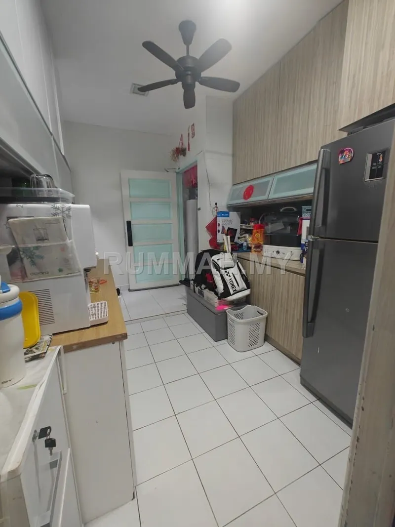 condo in Larkin, Johor — photo 3