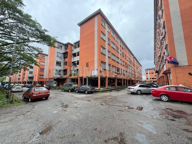 3-bedroom condo in Taman Pulai Utama, Skudai, Johor for sale — Original Unit 3 Bedroom Flat 650 sqft, Taman Pulai Utama Skudai