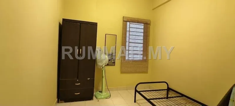 condo in Taman Bayu Puteri, Johor Bahru, Johor — photo 3
