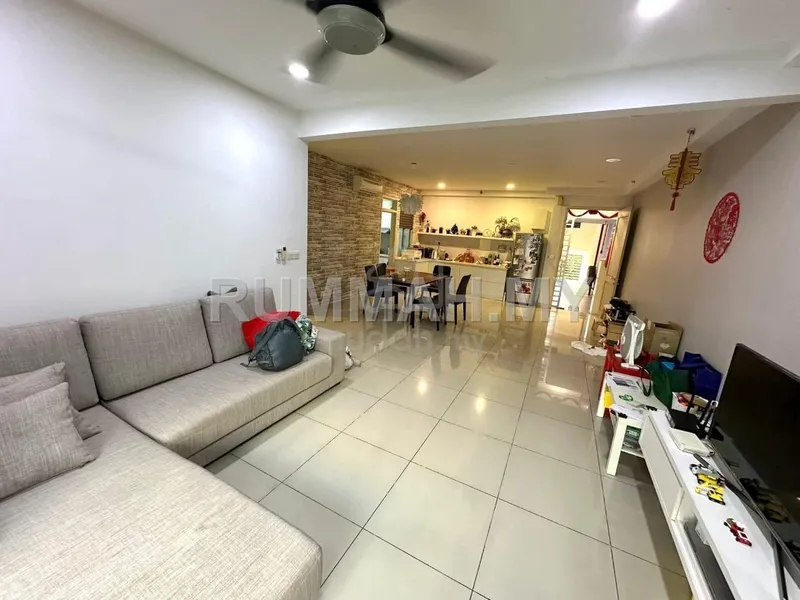 4-bedroom condo in Taman Mount Austin, Johor Bahru, Johor for sale — 3+1 Bedroom Service Apartment 1390 sqft, Austin Suites Mount Austin