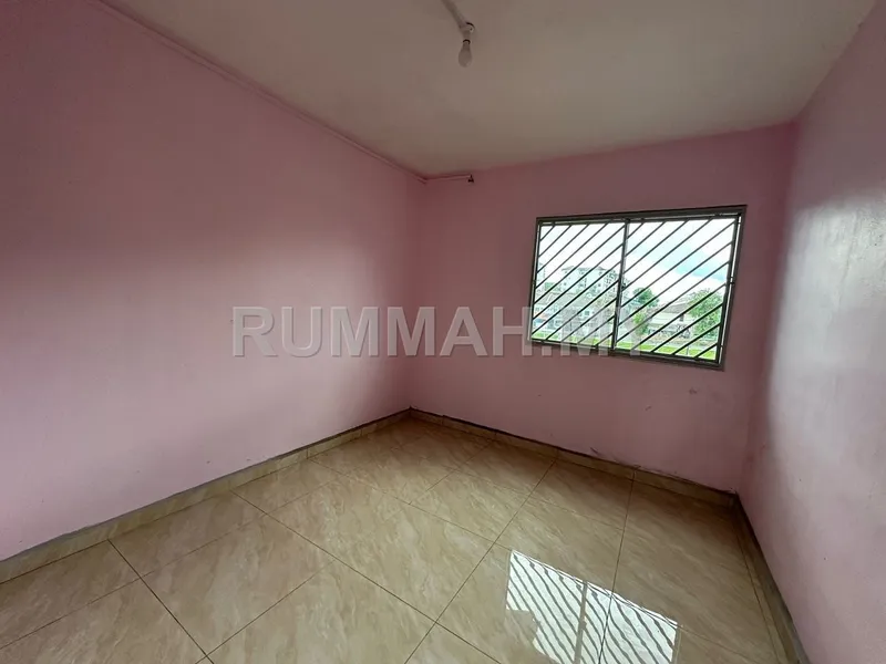 condo in Bandar Selesa Jaya, Johor — photo 3