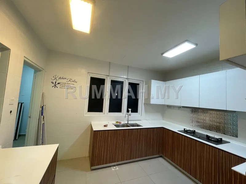 condo in Larkin, Johor — photo 2