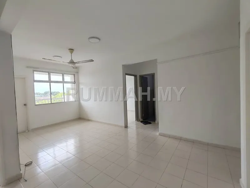 condo in Bandar Selesa Jaya, Johor — photo 2
