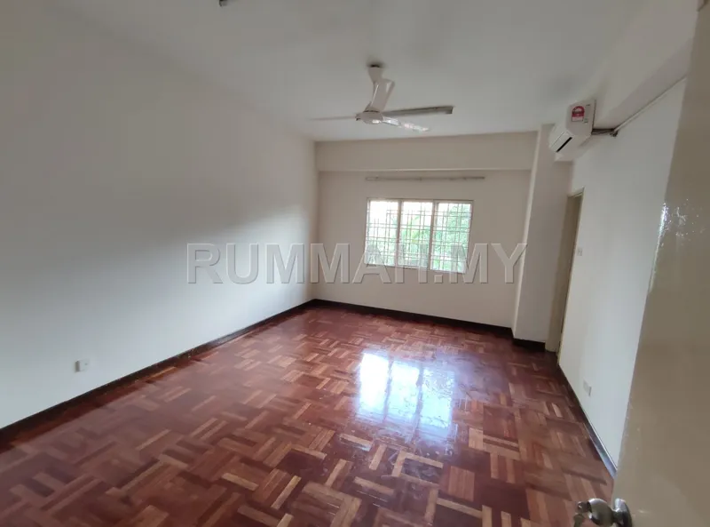 condo in Bandar Sunway, Selangor — photo 3