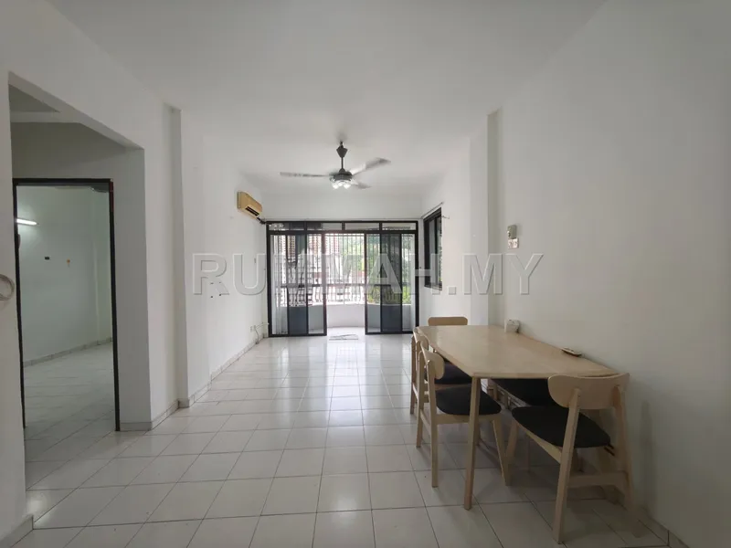Condo for Sale @ Greenlane Heights Block B, Jelutong | Freehold | Partial Furnished| Corner Unit