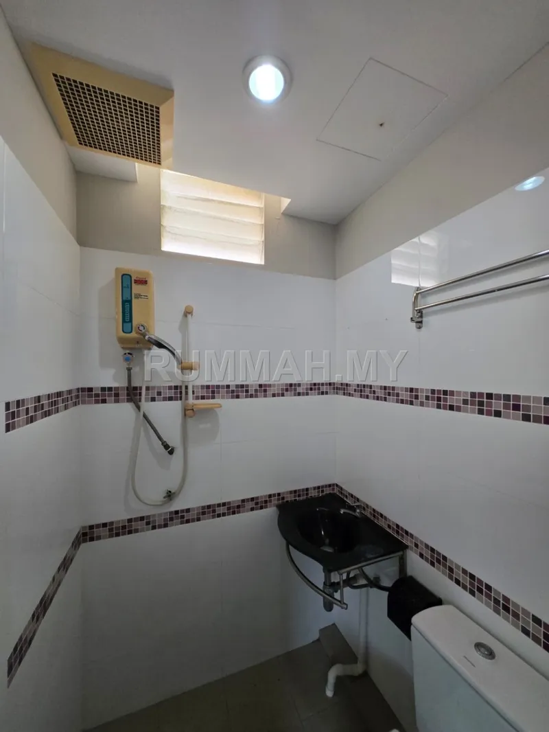 condo in Jelutong, Penang — photo 3