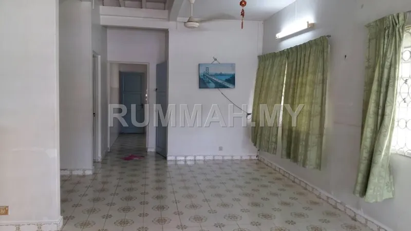 2 Storey Semi-D @ Island Park For Sale
