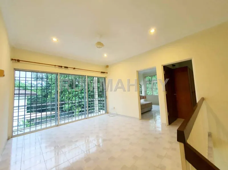 Sungai Ara 2-Storey Intermediate Corner Terrace House | Commercial Use