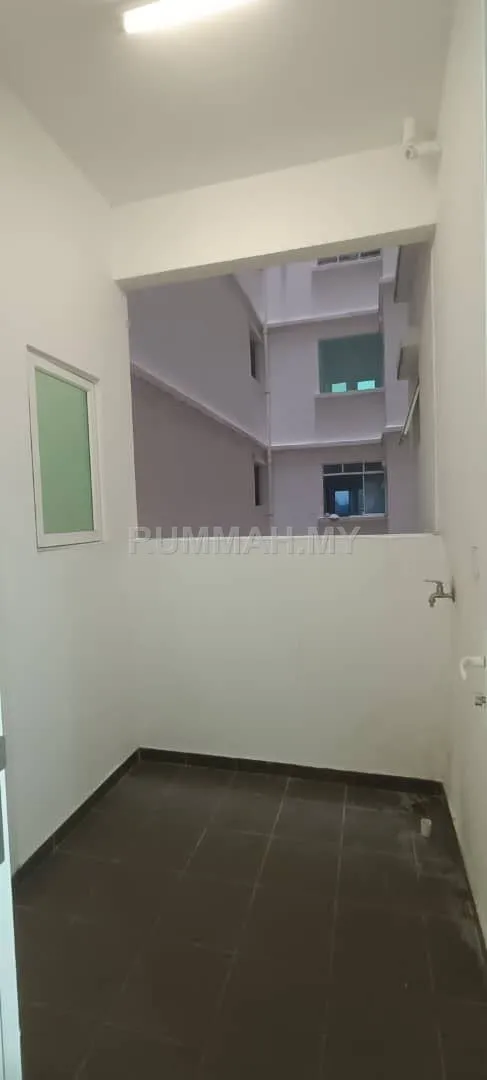 condo in Sungai Ara, Penang — photo 3