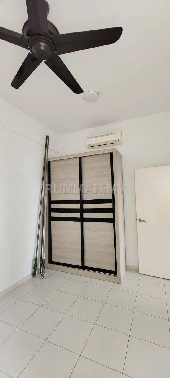 condo in Sungai Ara, Penang — photo 3