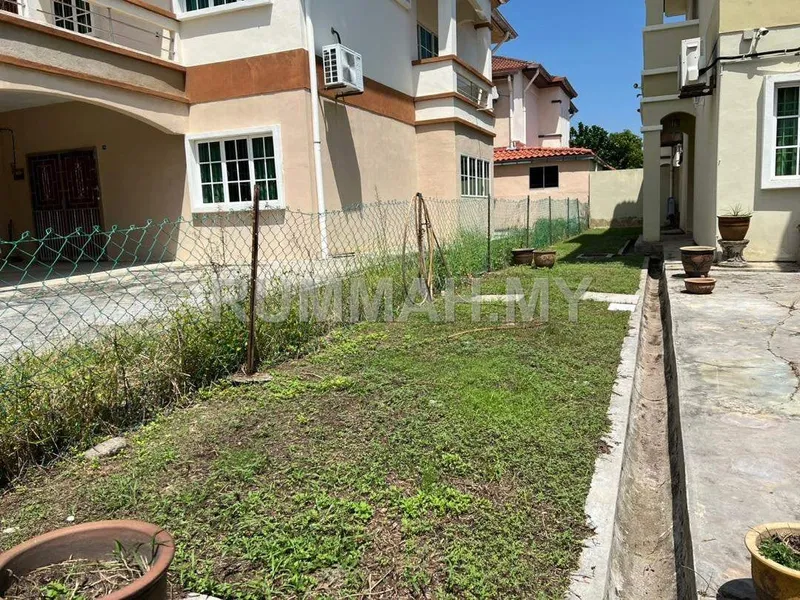 house in Bukit Minyak, Penang — photo 3