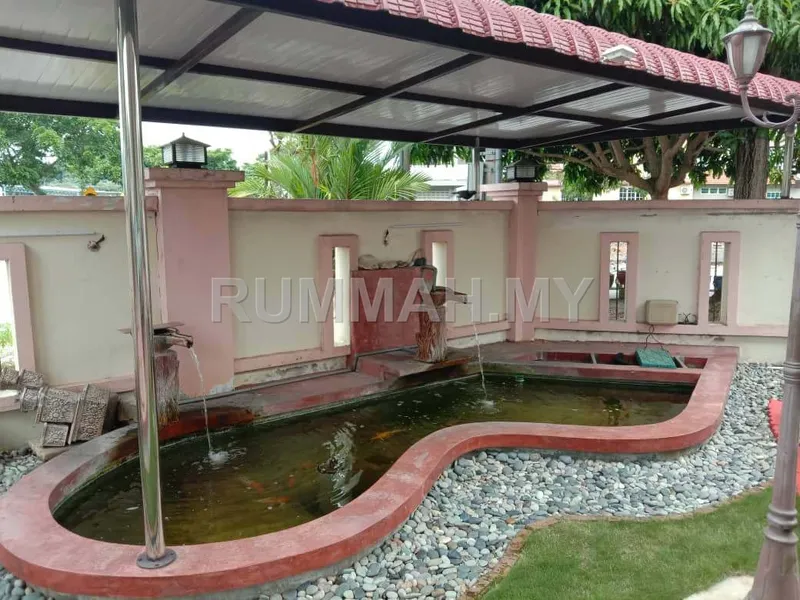 Corner BM Tmn Bukit MInyak Indah Double storey Bungalow, Land 6800 sf