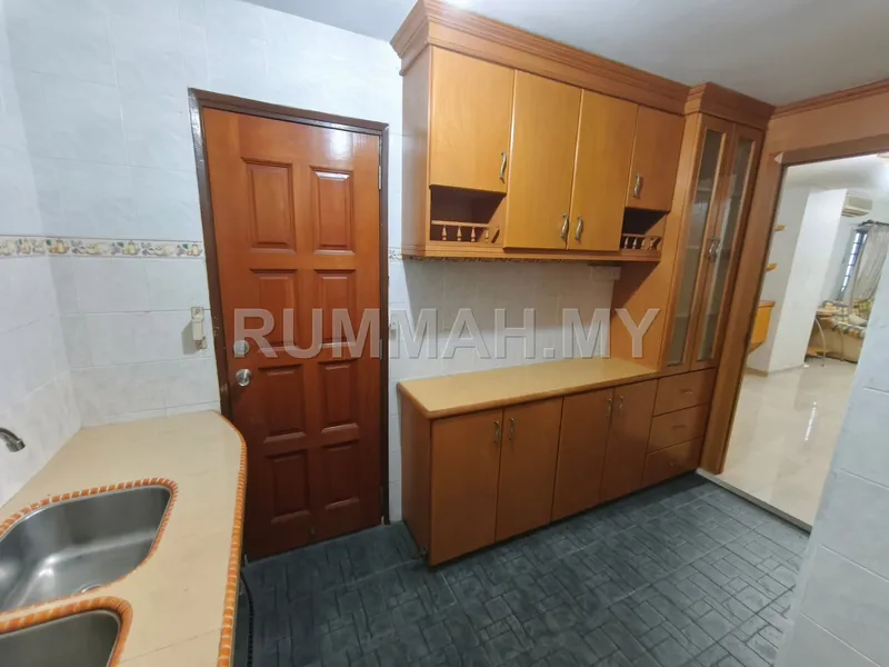 condo in Bandar Sunway, Selangor — photo 3