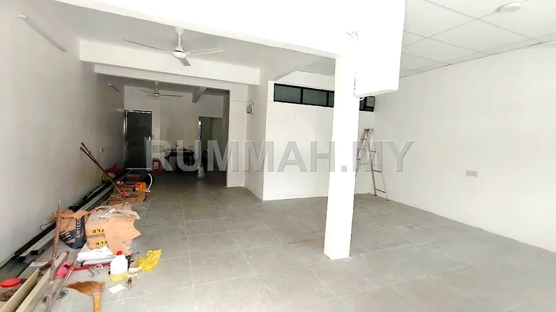 [ 2-Stry Terrace House ] Bayan Baru Facing Main Road New Renovated