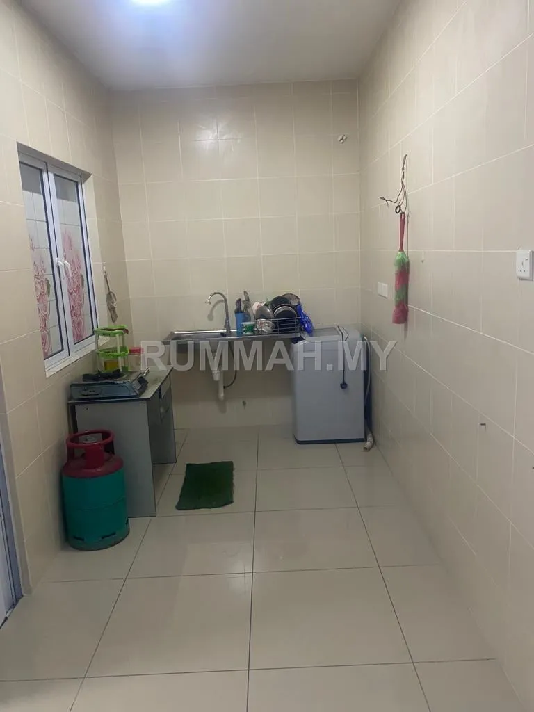 condo in Puchong, Selangor — photo 2