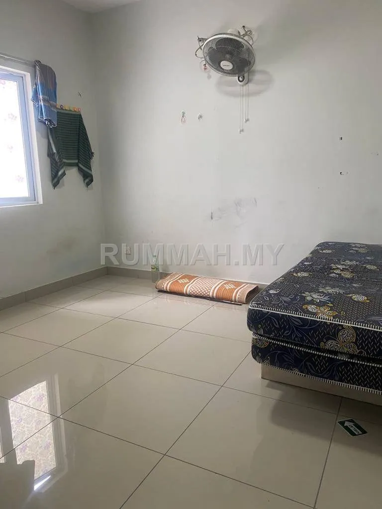 condo in Puchong, Selangor — photo 3