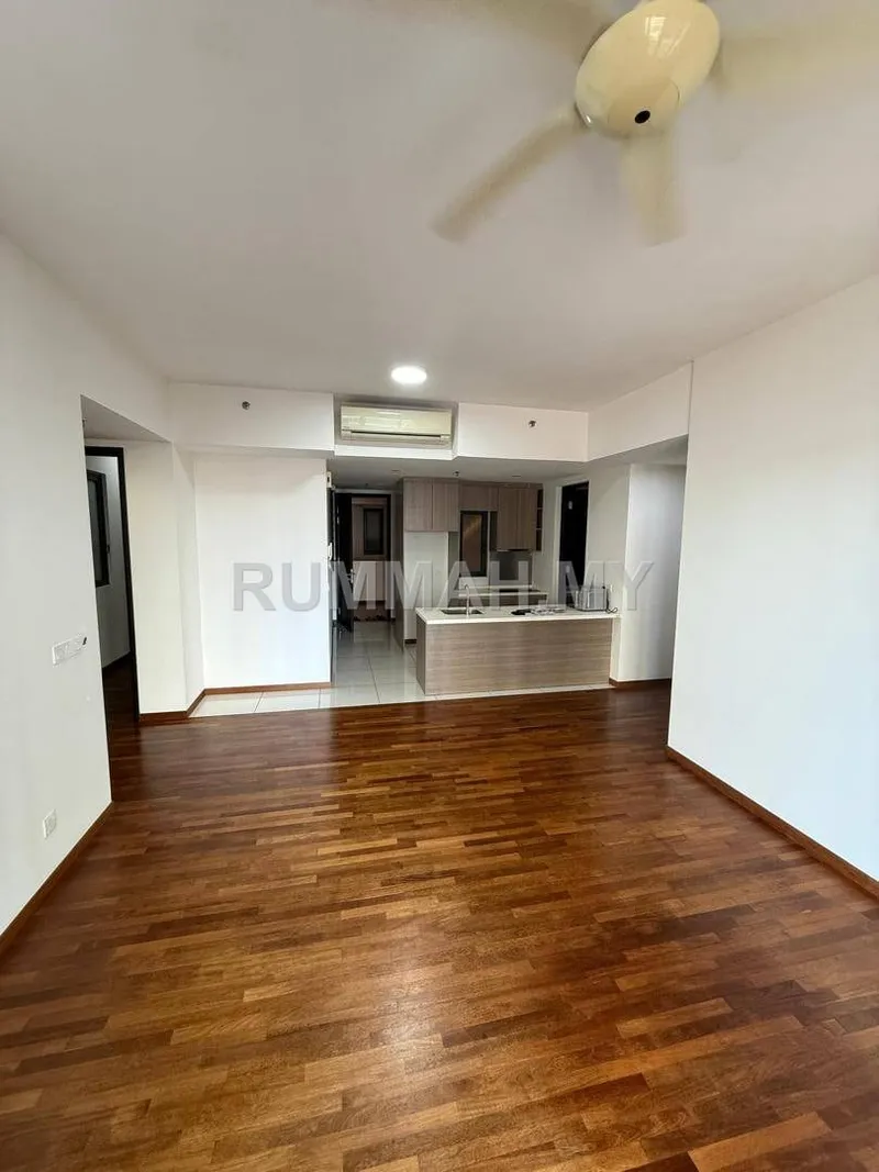 The tamarind, 1047sf, 2 car park