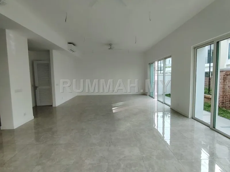 3 Storey Semi-D @ Denai Nusa, Pulau Andaman For Rent