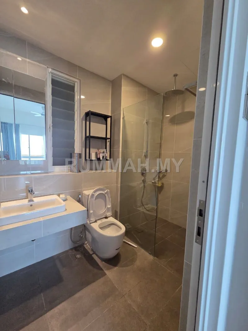 condo in Pulau Tikus, Penang — photo 3