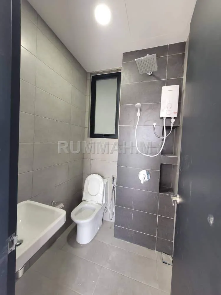 condo in Jelutong, Penang — photo 3