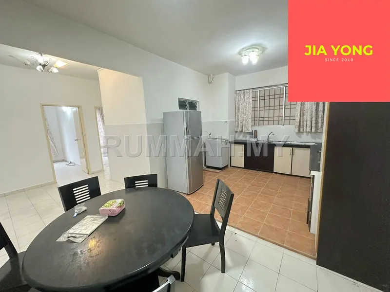 Putra Place condominium 1000sf 1 carpark queensbay mall bayan lepas