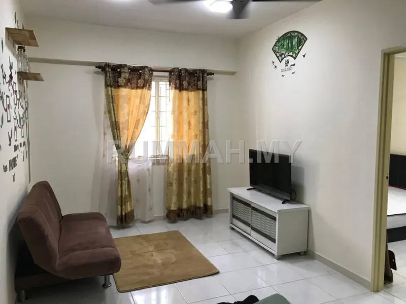 Fully Furnished Unit in Taman Bukit Erskine. Nearby Wet Market. Good Location
