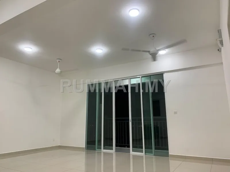 Condo for Rent @ Ideal Residency, Gelugor | Partially Furnished